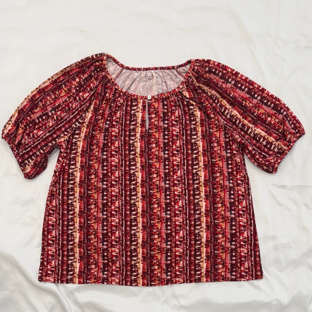 Garnet Hill Women's Red Patterned Short Sleeve Top—Medium